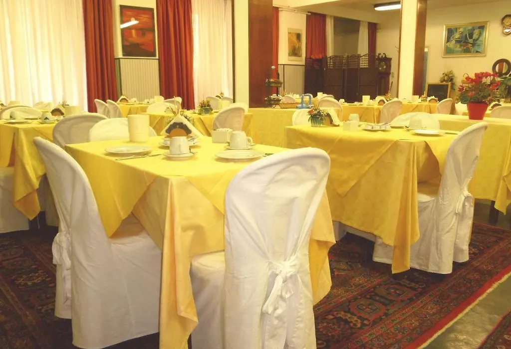 Hotel Agnello D'Oro Genova-1